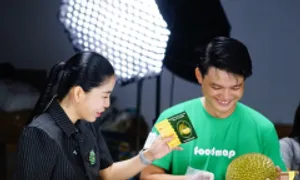 Livestream bán chục tấn nông sản mỗi giờ